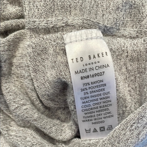 TED BAKER Chic Gray V-Neck Sweater with Stripes Sz Sm - Picture 7 of 7